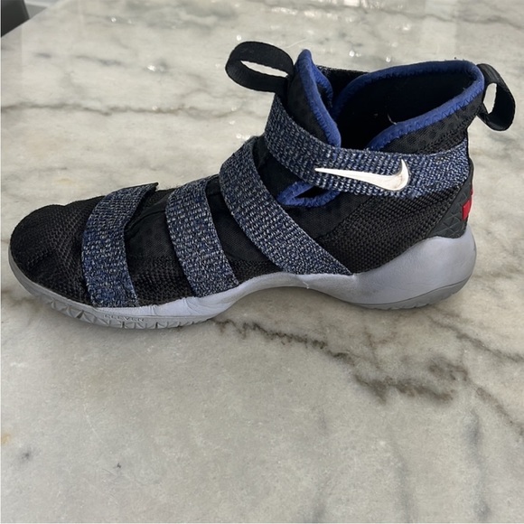 Nike LeBron Soldier 11 - Picture 3 of 5